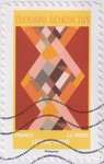 2025_c_benedictus-losange-jaune-fond-rouge_v.jpg