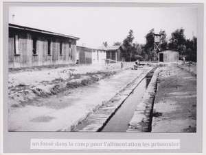 interieur-camp-prisonniers_v.jpg